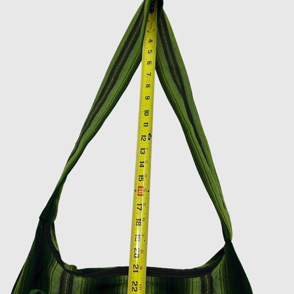 Honduras Handwoven Embroidered Shoulder Bag With Floral Design - Picture 5 of 9